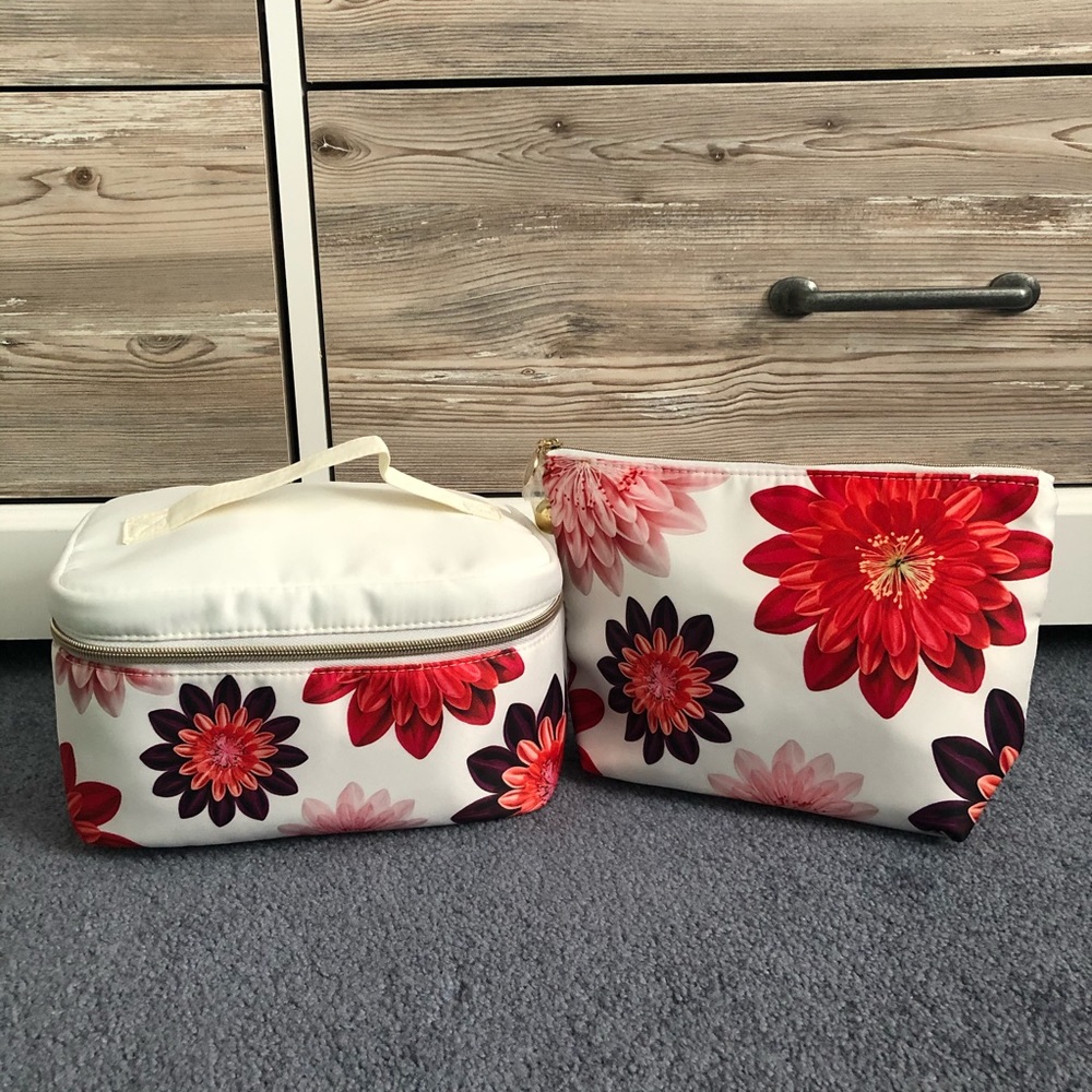 Clarins Cosmetic Bag Set